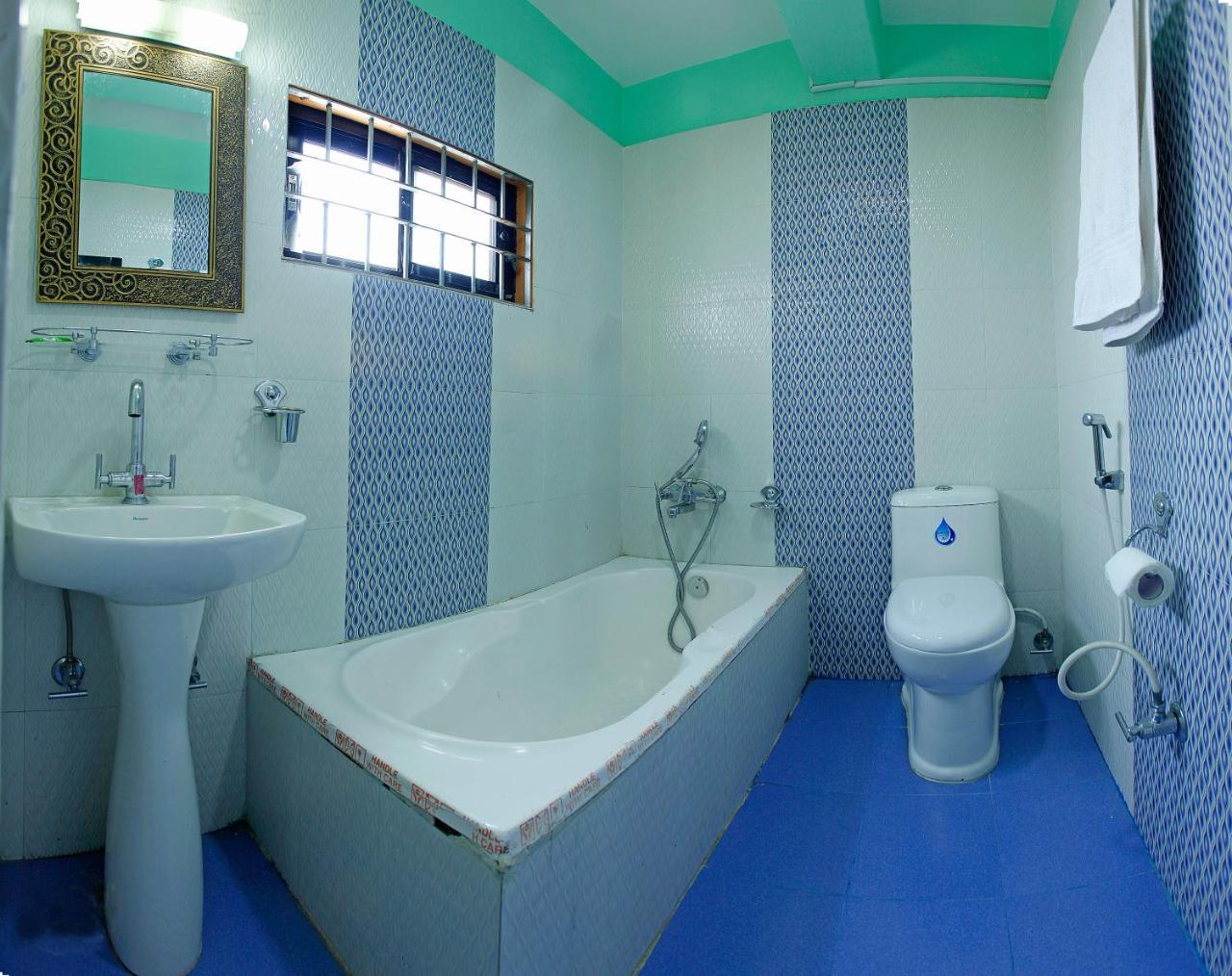 Hotel Blue Magnet Покхара Екстер'єр фото