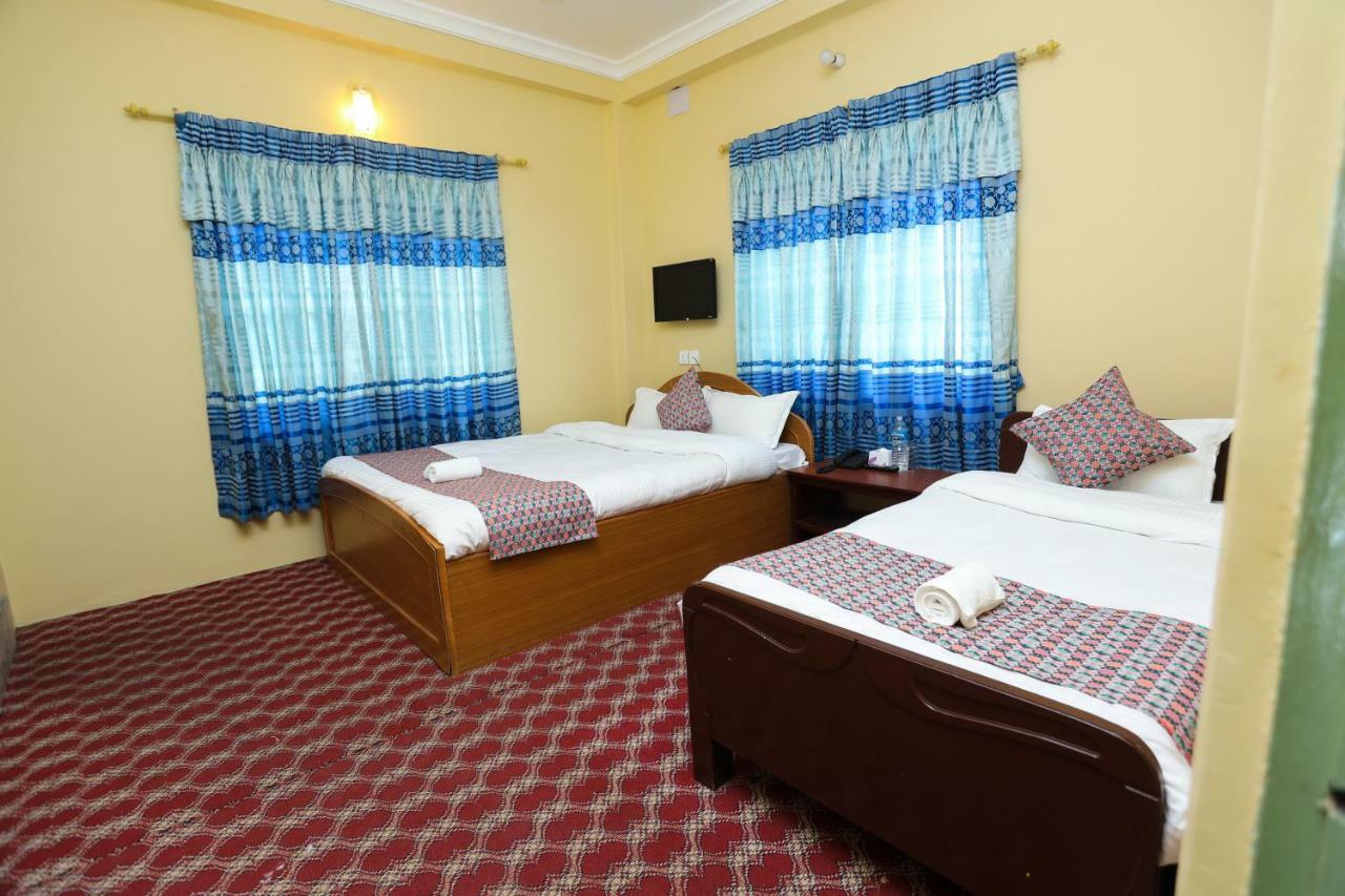 Hotel Blue Magnet Покхара Екстер'єр фото