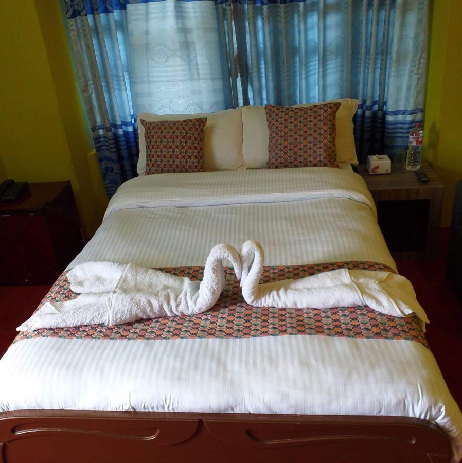 Hotel Blue Magnet Покхара Екстер'єр фото